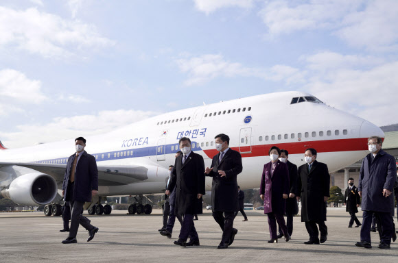 중동 3개국 순방 나서는 문재인 대통령