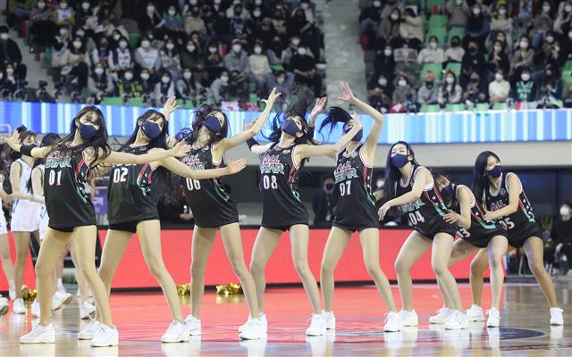 프로농구 올스타전 ‘열띤 응원’