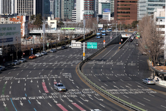 한가해지기 시작한 서울 도심