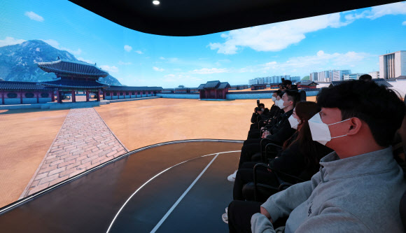 ‘내 눈 앞에 광화문이’