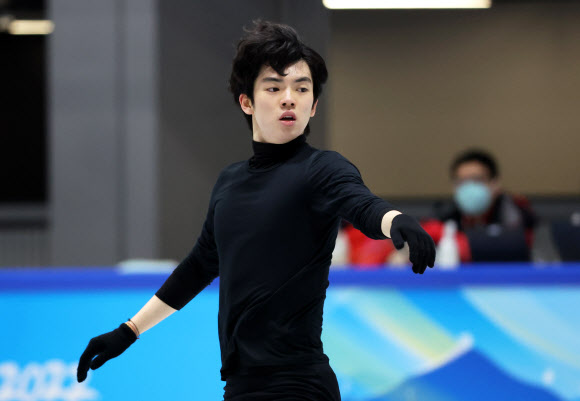 훈련하는 차준환