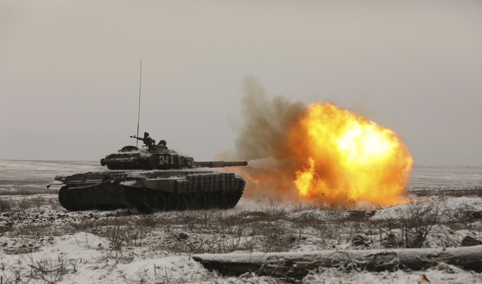 우크라이나 주변에서 군사훈련 벌이는 러시아군. AP 연합뉴스 자료사진