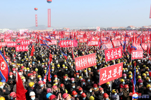 평양에 1만세대 주택건설 착공식…김정은 참석