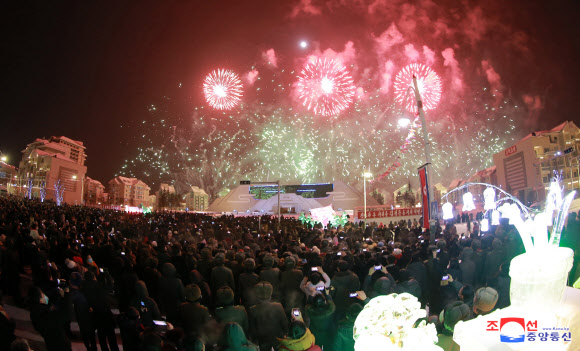 북한, ‘광명성절 80주년’ 맞아 불꽃놀이