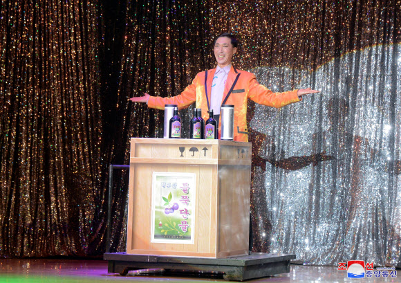 북한, 광명성절 경축 다채로운 공연