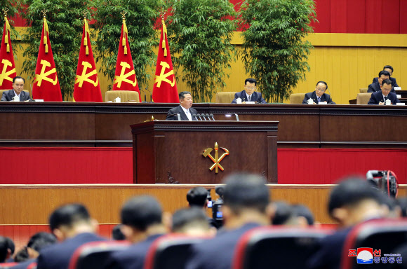 김정은, 제2차 초급당비서대회 참석 개회사