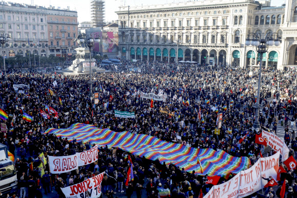 밀라노서… 반전·반러 시위