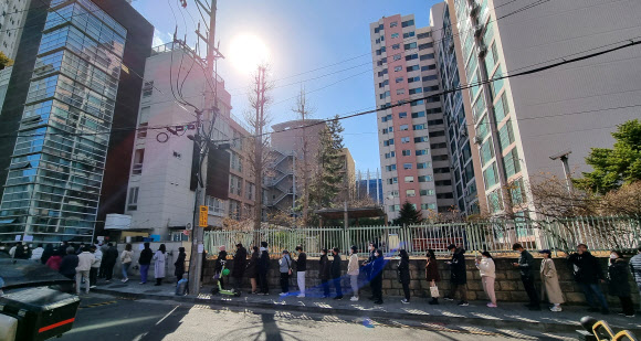 오늘도 계속되는 사전투표 행렬