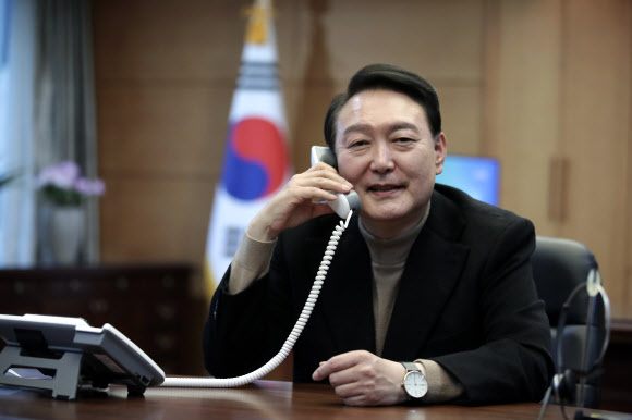 윤석열 당선인, 보리스 존슨 영국 총리와 통화