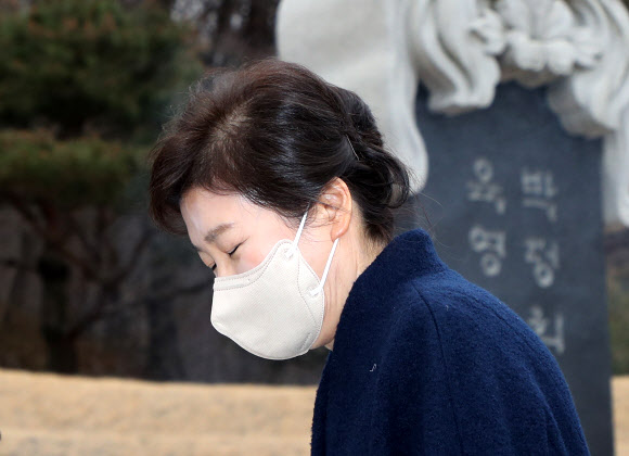 국립서울현충원 찾은 박근혜 전 대통령