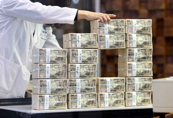 엔화 가치 하락 계속