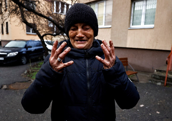 오열하는 우크라이나 여성