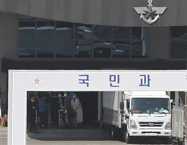 본격 이사 시작된 국방부