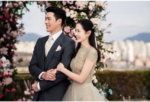 지난달 31일 결혼하며 세간의 관심을 모았던 현빈-손예진 부부의 결혼식 사진이 공개됐다.VAST엔터테인먼트 제공.