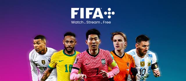 손흥민(가운데·토트넘)을 비롯한 세계 축구 스타들이 국제축구연맹(FIFA)의 온라인동영상서비스 플랫폼인 FIFA+의 홍보모델로 나섰다. FIFA는 자체 플랫폼을 통해 축구 콘텐츠를 제공할 예정이다.  FIFA 페이스북 캡처