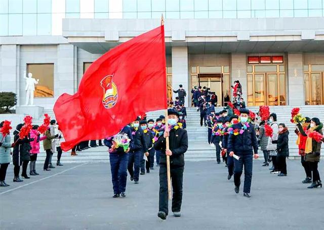험지로 탄원진출하는 북한 청년들… “드높은 기상”