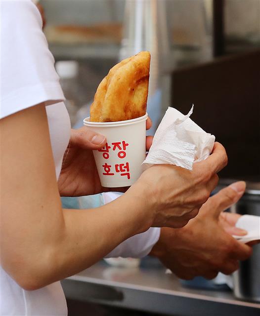 인니 팜유 수출 중단에 먹거리 가격 인상 우려