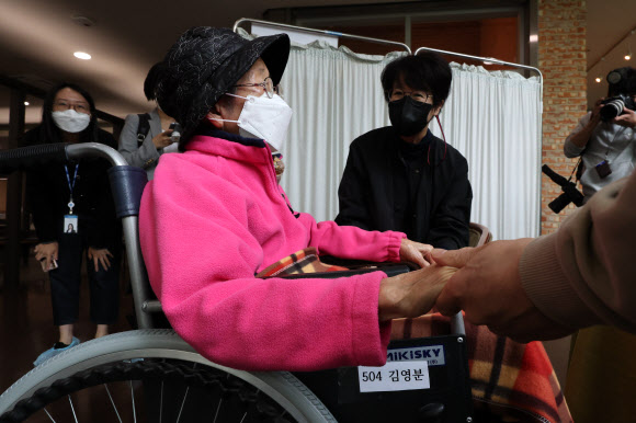 따뜻한 체온을 느낄 수 있는 면회