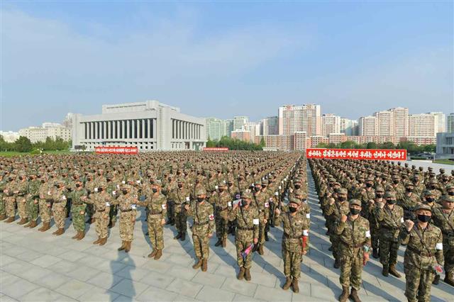 ‘의약품 보장 전투’ 투입된 북한군들 ‘명예로운 임무’ 맹세