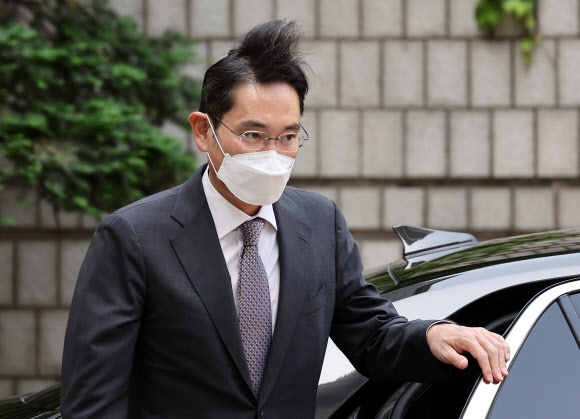 속행 공판 출석하는 이재용 부회장