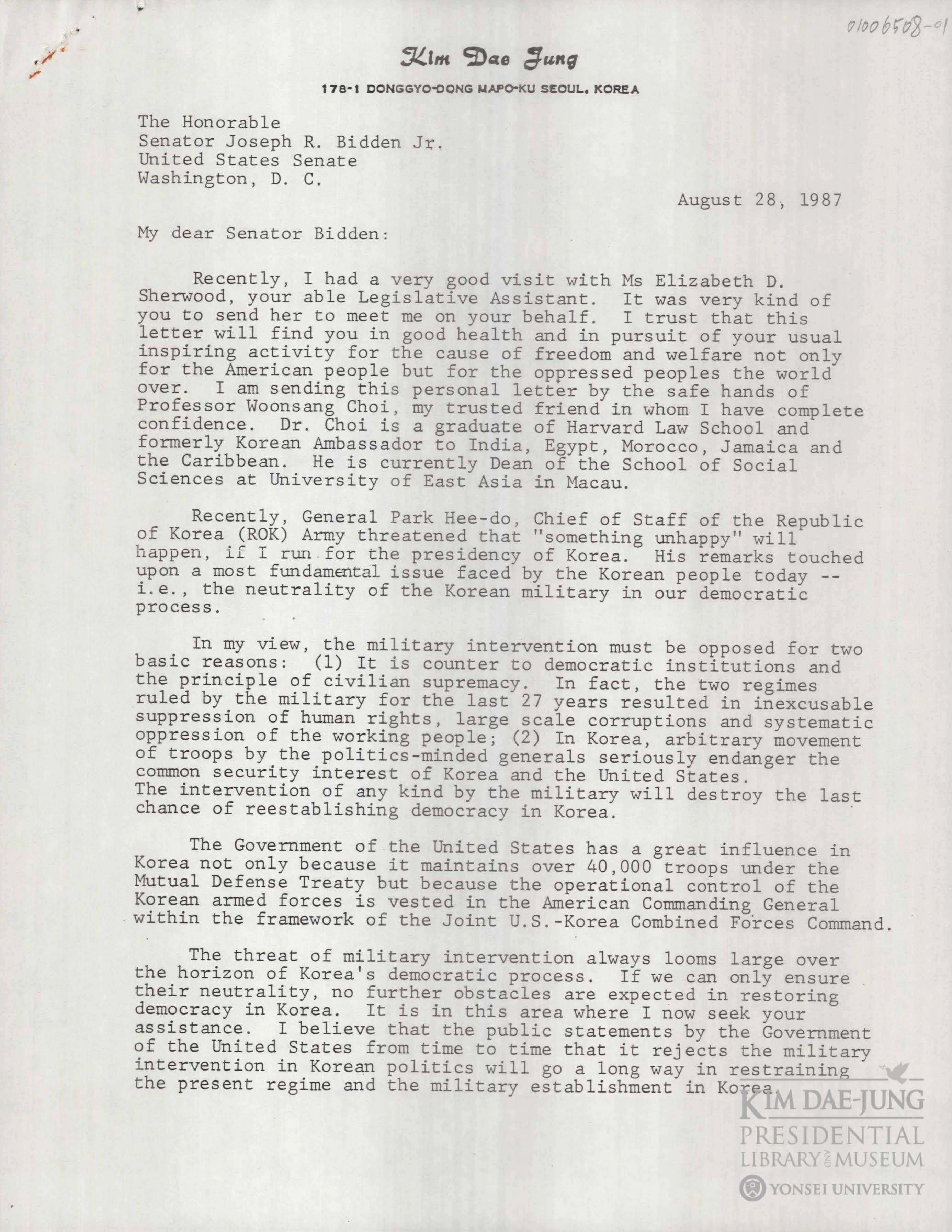 김대중 전 대통령이 바이든 미국 대통령에게 보낸 편지. 민주화추진협의회 공동의장이던 김 전 대통령은 1987년 8월 28일 바이든 당시 상원의원에게 편지를 보내 6월 민주항쟁 전후의 한국 정세를 알렸다. 연세대 김대중도서관 제공