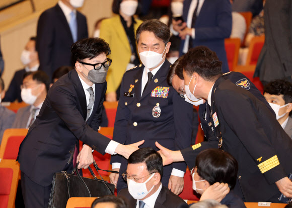 총리 취임식 참석한 한동훈 장관