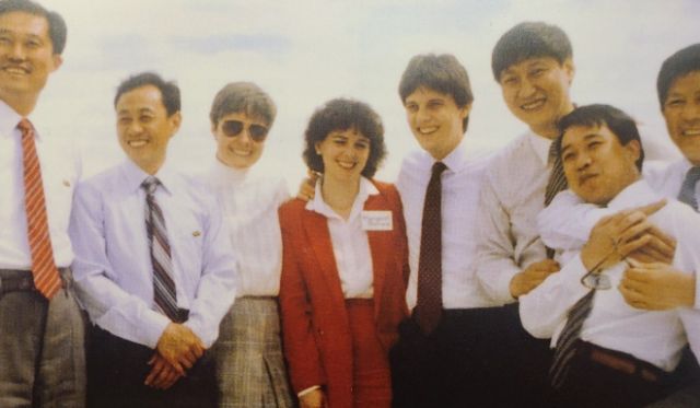 1985년 미국 아이오와주 방문 당시 시진핑(오른쪽 세 번째) 중국 허베이성 징딩현 서기. 서울신문 DB