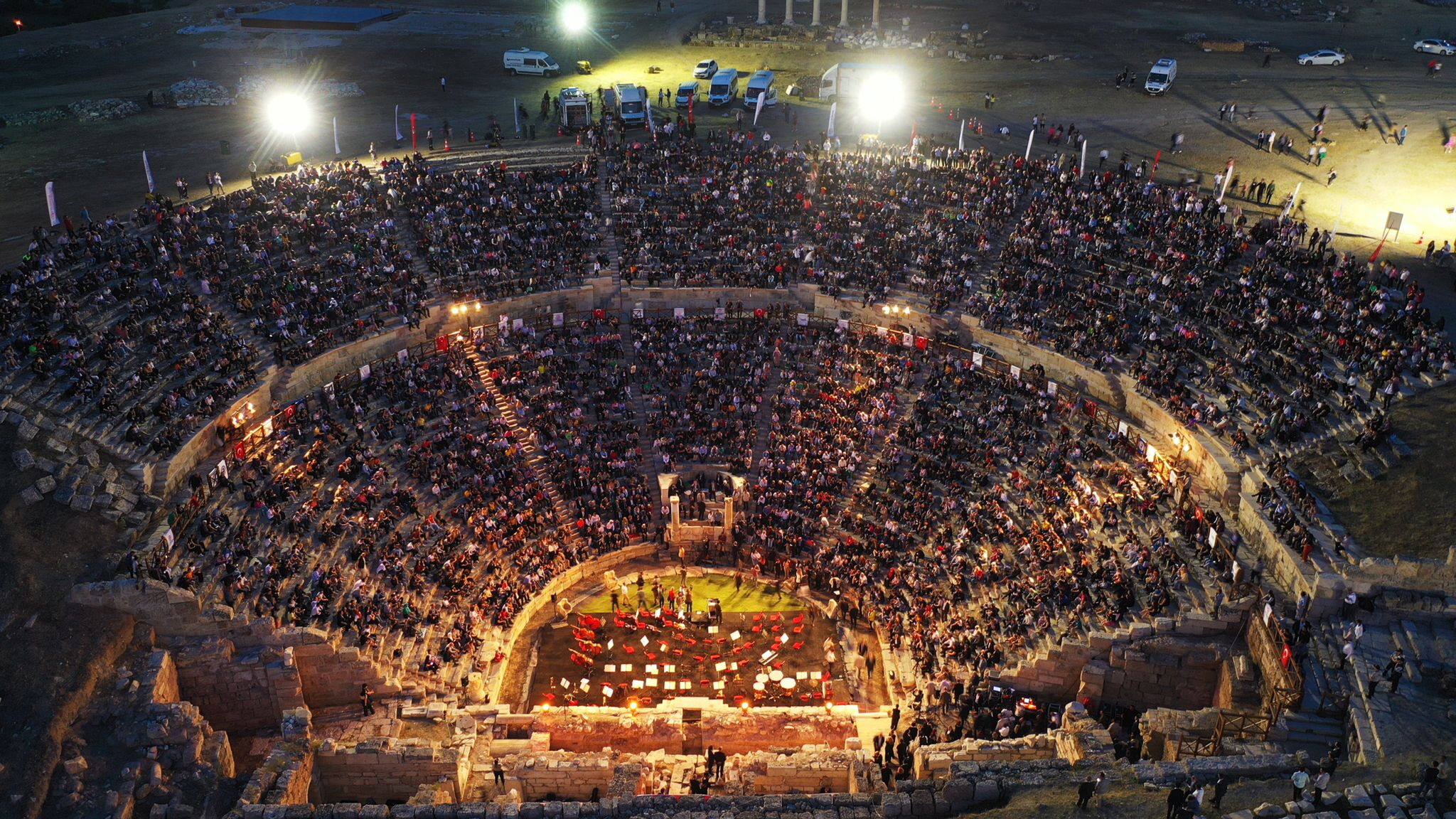 이즈미르 주립 교향악단의 공연 모습. 터키 문화관광부 제공.