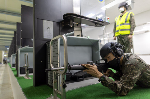 예비군 소집훈련 재개 앞두고 진행된 사격 훈련