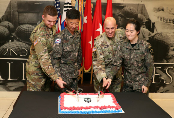 한미연합사단 창설 7주년 기념식