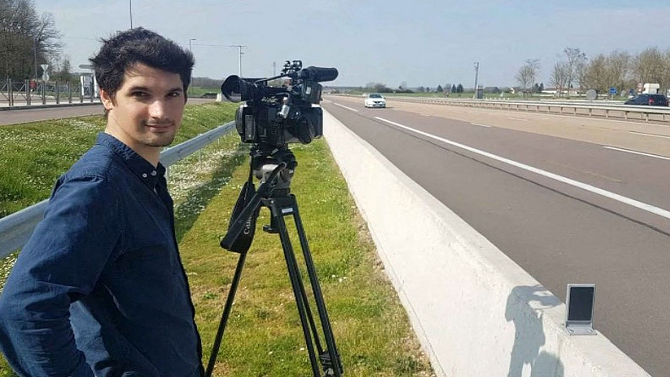 지난달 30일 세베로도네츠크에서 피란민을 취재하던 프랑스 방송 BFM-TV 소속 프레더릭 르클레르 임호프 기자가 러시아군의 공격으로 목숨을 잃었다.
