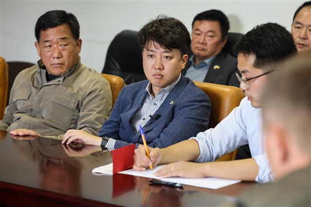 이준석 국민의힘 대표 ‘우크라이나 지원 어떻게?’