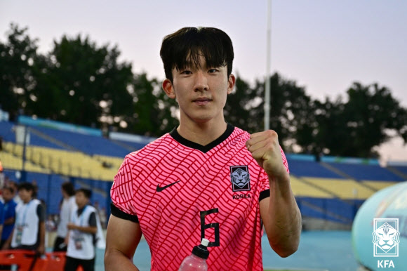 아시안컵 8강 진출, 주먹 불끈 쥔 고재현