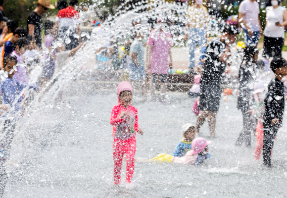여름을 알리는 물놀이