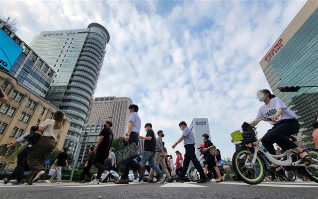 오늘부터 상병수당 시행 ‘아프면 쉬고 하루 4만4천원’