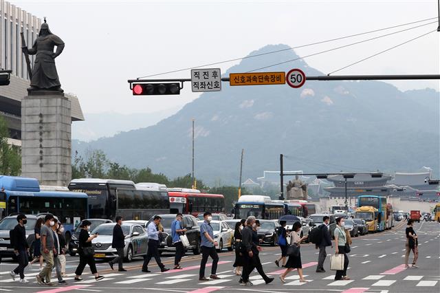 오늘부터 ‘상병수당’ 시행, 아프면 쉬고 하루 ‘4만4천원’