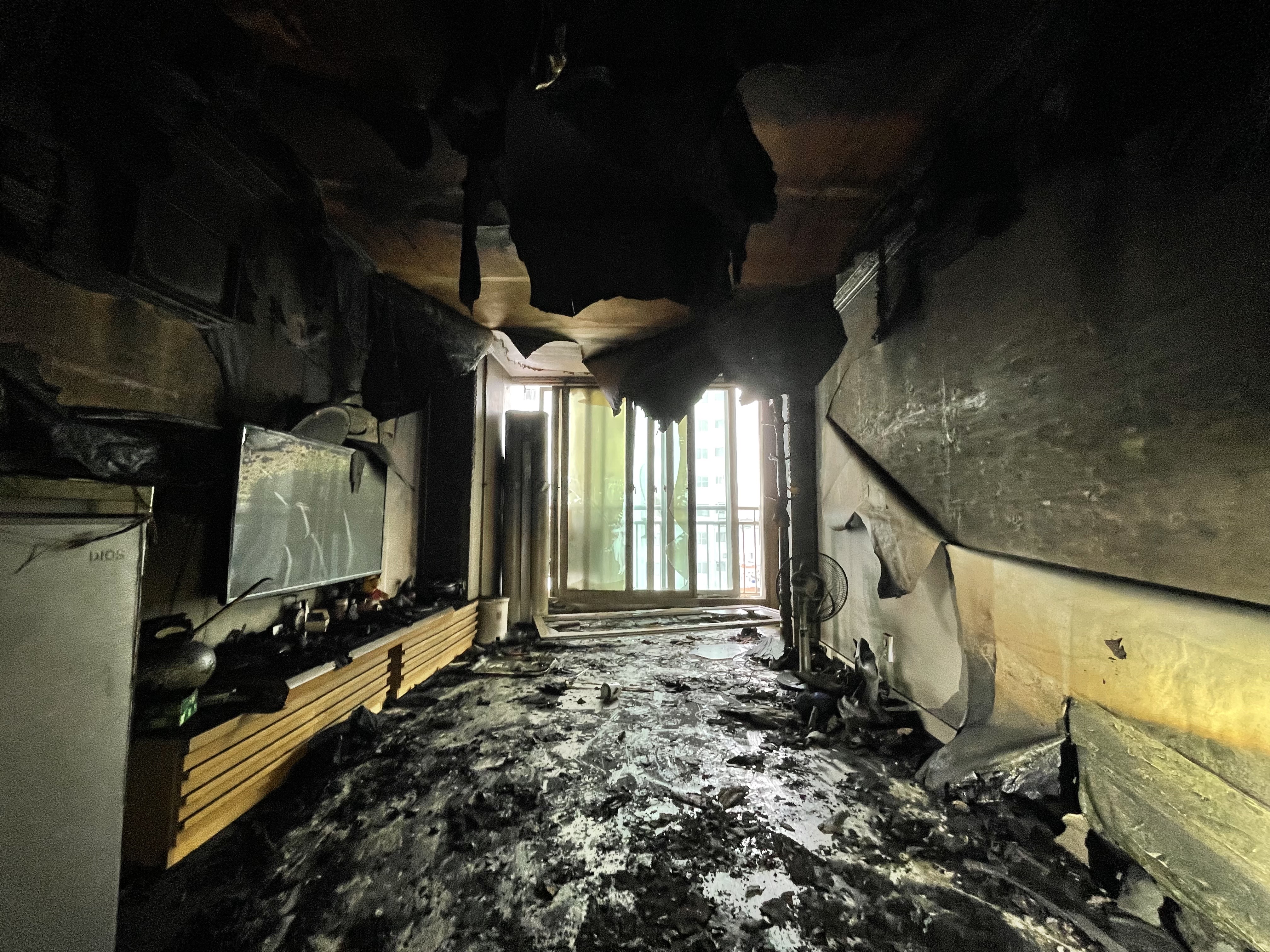 5일 오전 7시 56분쯤 울산 중구의 한 아파트에서 화재가 발생했다. 울산소방본부 제공