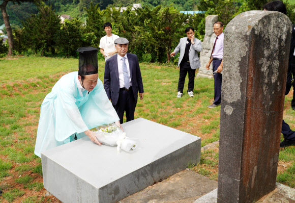 일본 도자기 명장, 424년 만에 김포 선조 묘소 참배