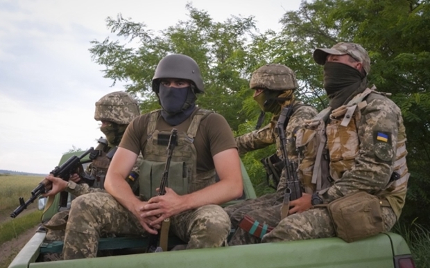 우크라이나 군인들./AP 연합뉴스