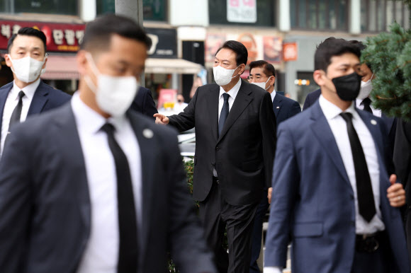 아베 전 총리 조문 간 윤석열 대통령