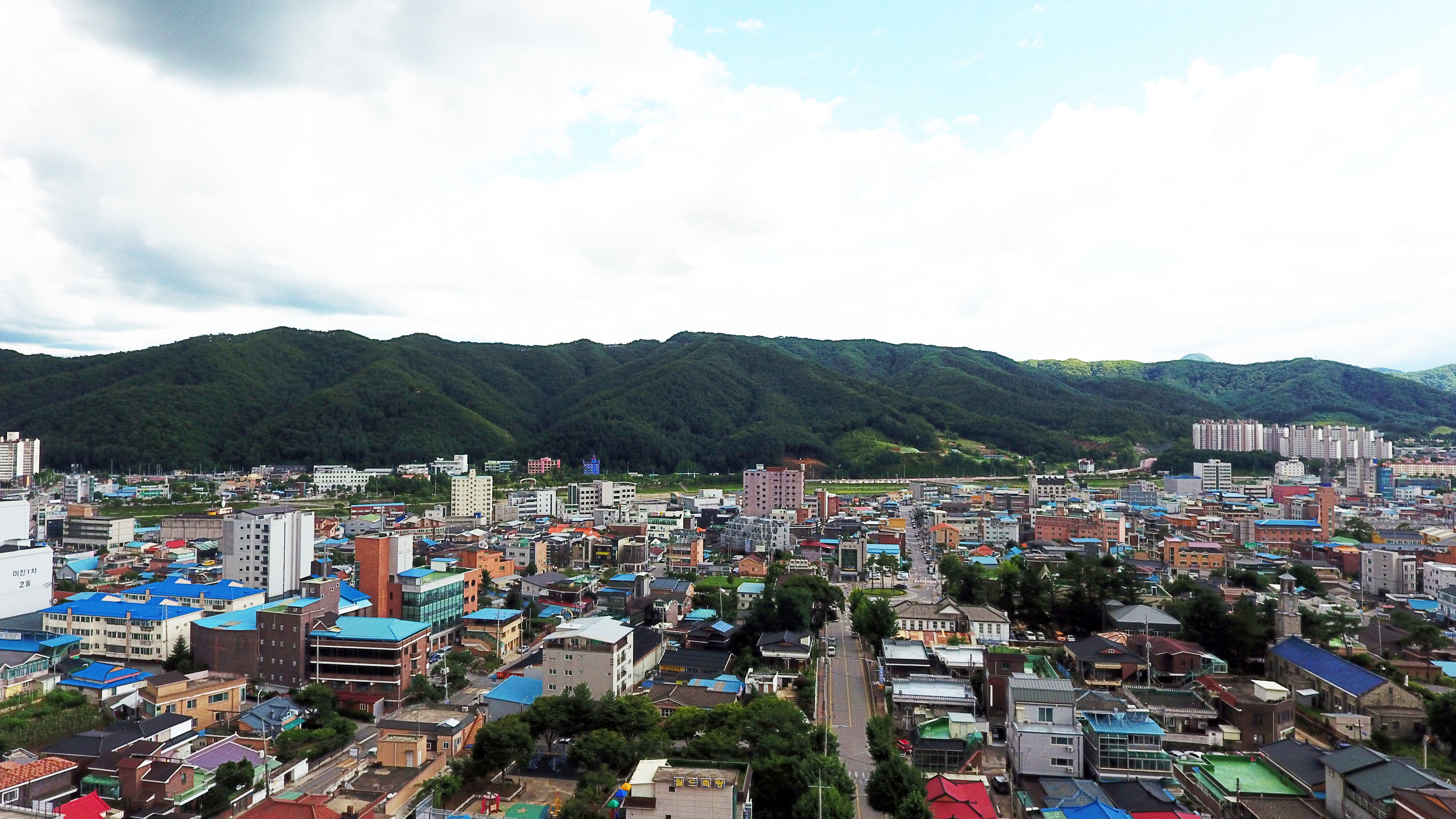 홍천 도심 전경. 홍천군 제공