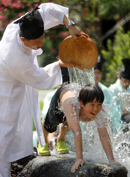 더위야 물러서거라