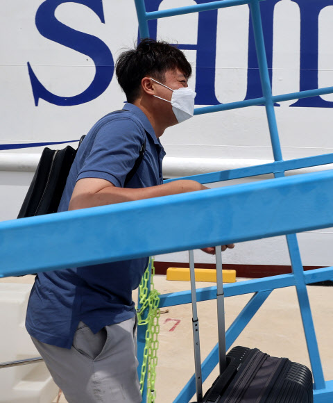 울릉도 떠나는 이준석 대표