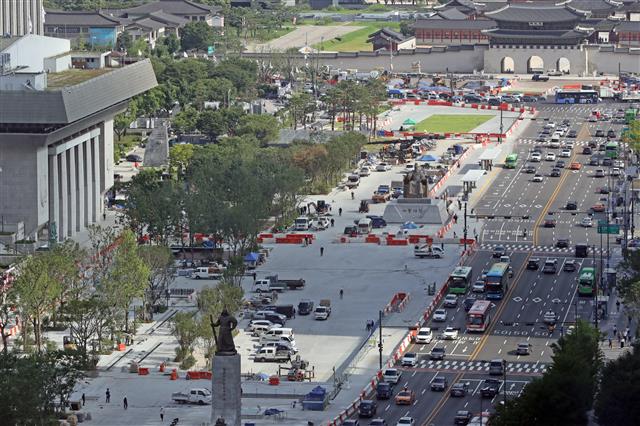 ‘광화문광장, 내달 8일 개장’