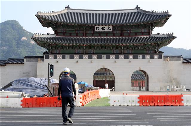 광화문광장 내달 6일 개장