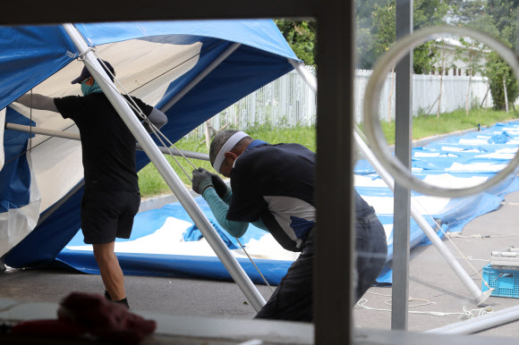 다시 설치하는 임시선별검사소