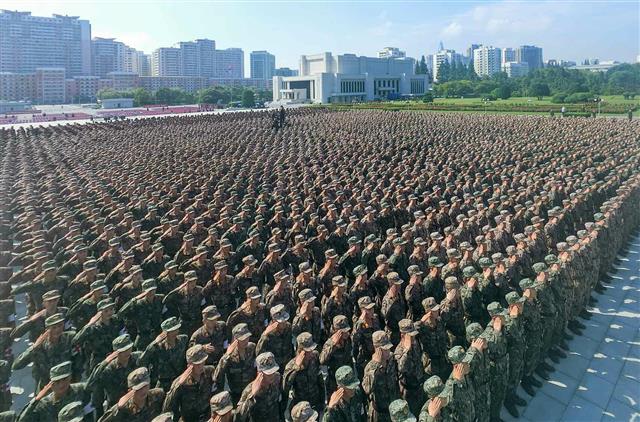 北 수도 비상방역전 투입됐던 군의 부문 전투원 귀대