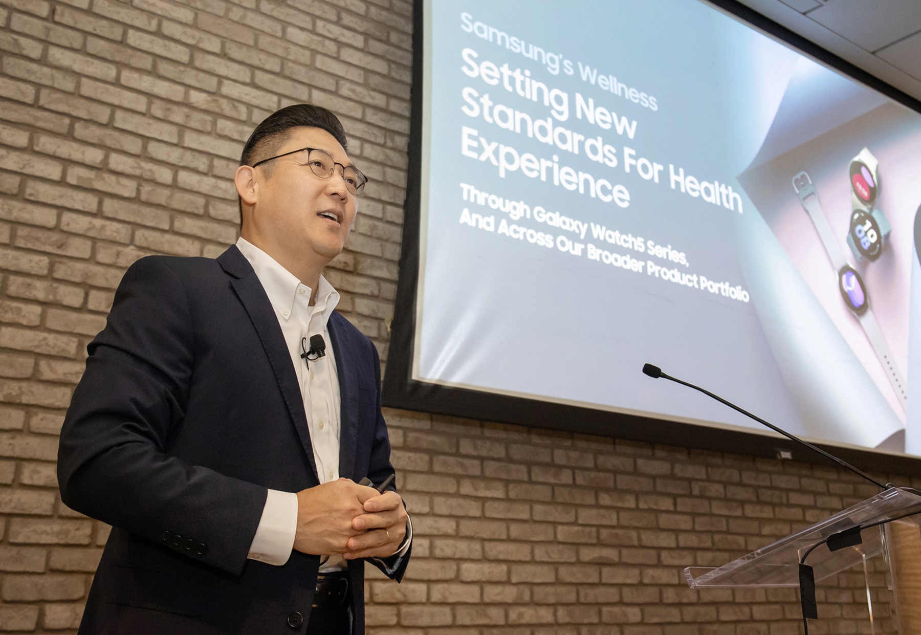 양태종 삼성전자 MX사업부 헬스개발팀장(부사장)이 11일(현지시간) 미국 뉴욕에서 취재진과 만나 갤럭시 워치5의 헬스케어 기능에 대해 설명하고 있다. 나상현 기자