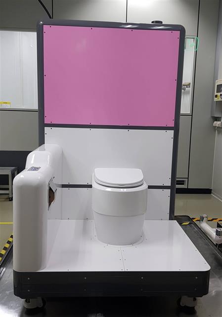게이츠재단 측 요청으로 ‘재발명 화장실(RT)’ 프로젝트를 수행한 삼성은 최근 가정용 RT를 개발하고 상용화를 추진하기로 했다. 삼성전자 제공