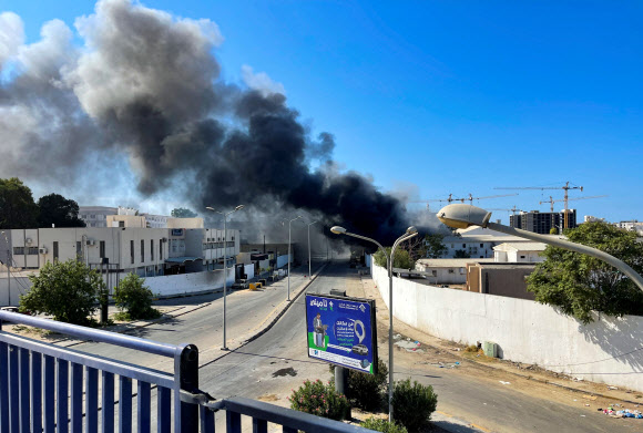 ‘2개의 정부’ 리비아서 유혈충돌로 20여명 사망